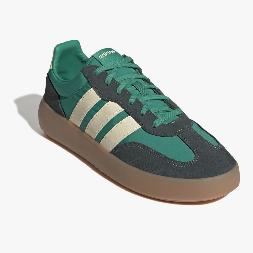 Adidas barreda decode sneakers